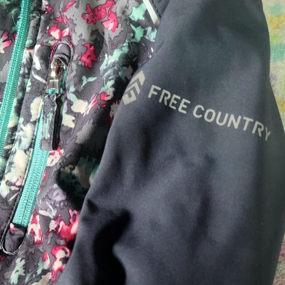 Free Country Soft Shell Jacket - Picture 4 of 4